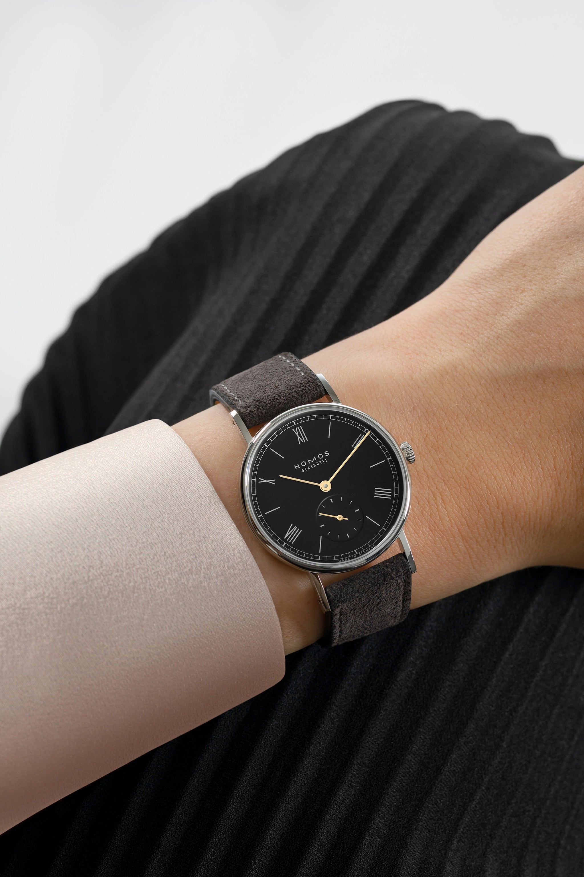 ノモスグラスヒュッテ ラドウィッグ33 ノワール