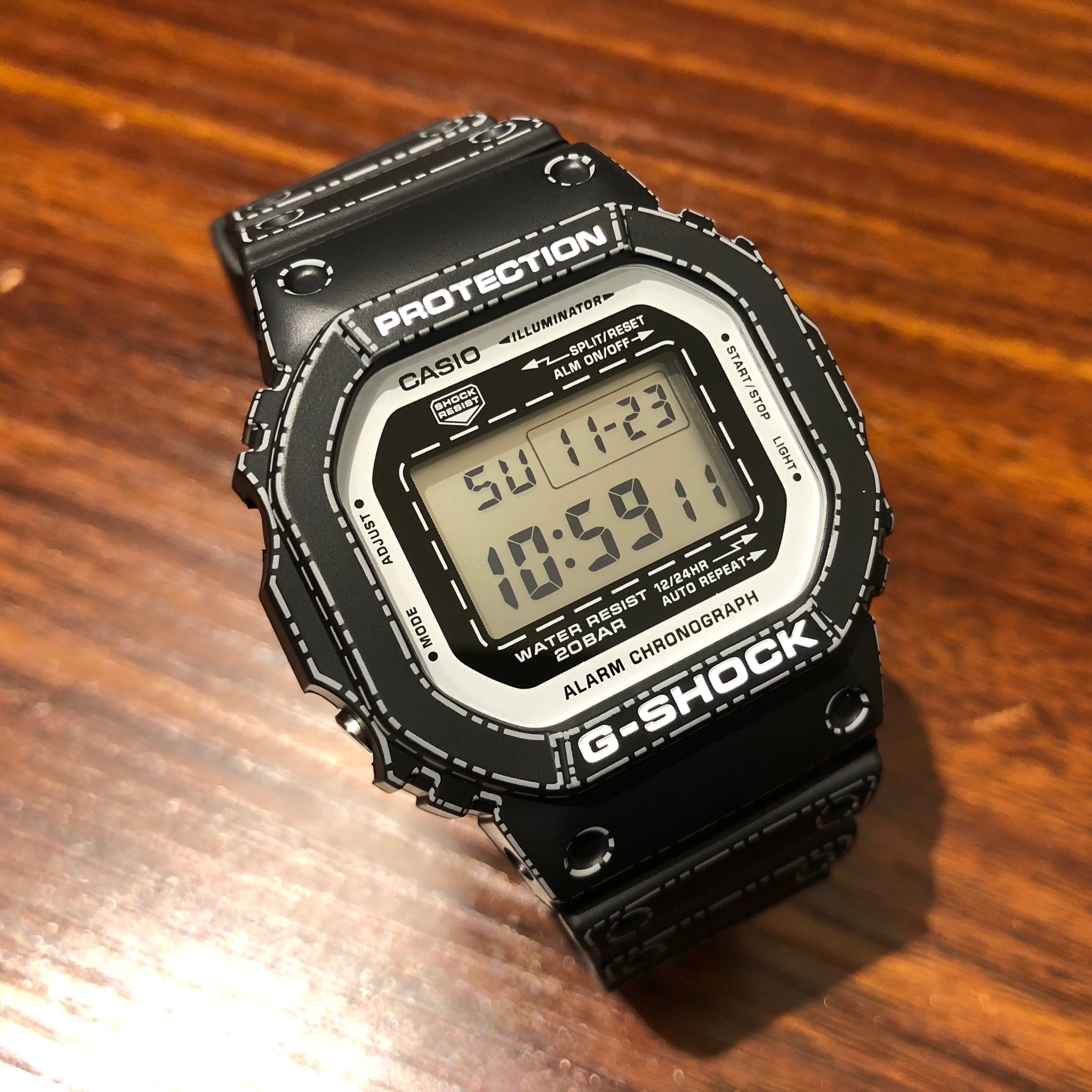 カシオ Gショック オリガミ DW-5600RGM-1JR
