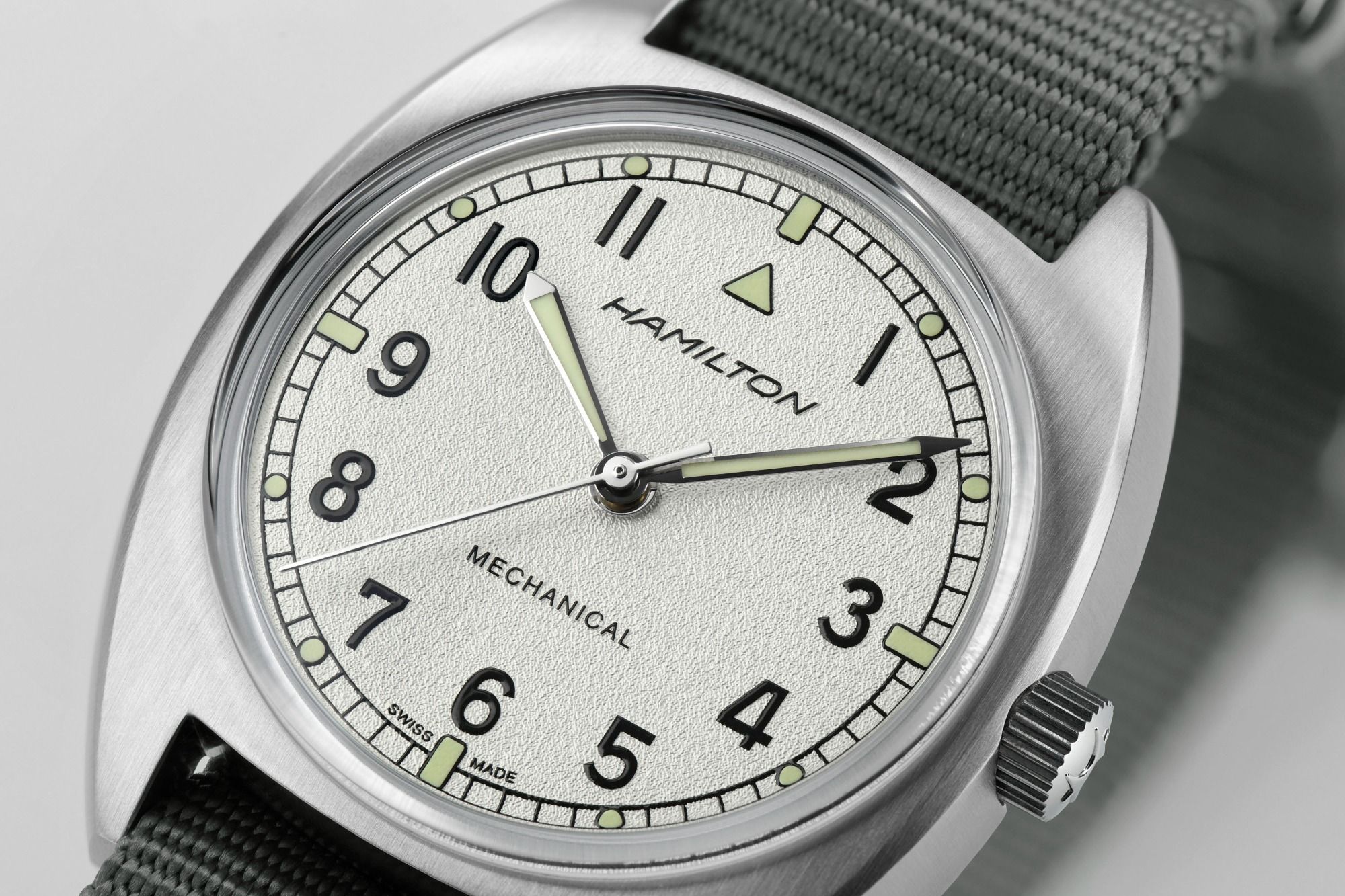 カーキ アビエーション Pilot Pioneer Mechanical